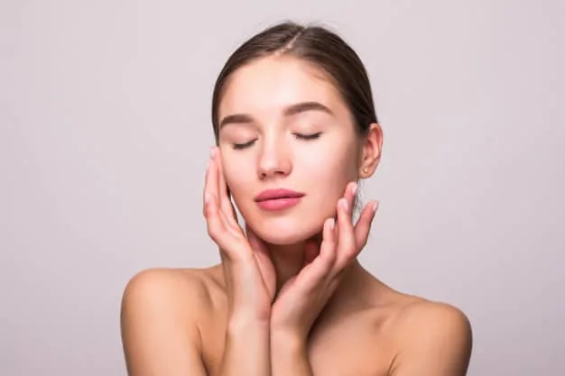 The Truth About Skin Bleaching: Dangers, Risks, Downsides