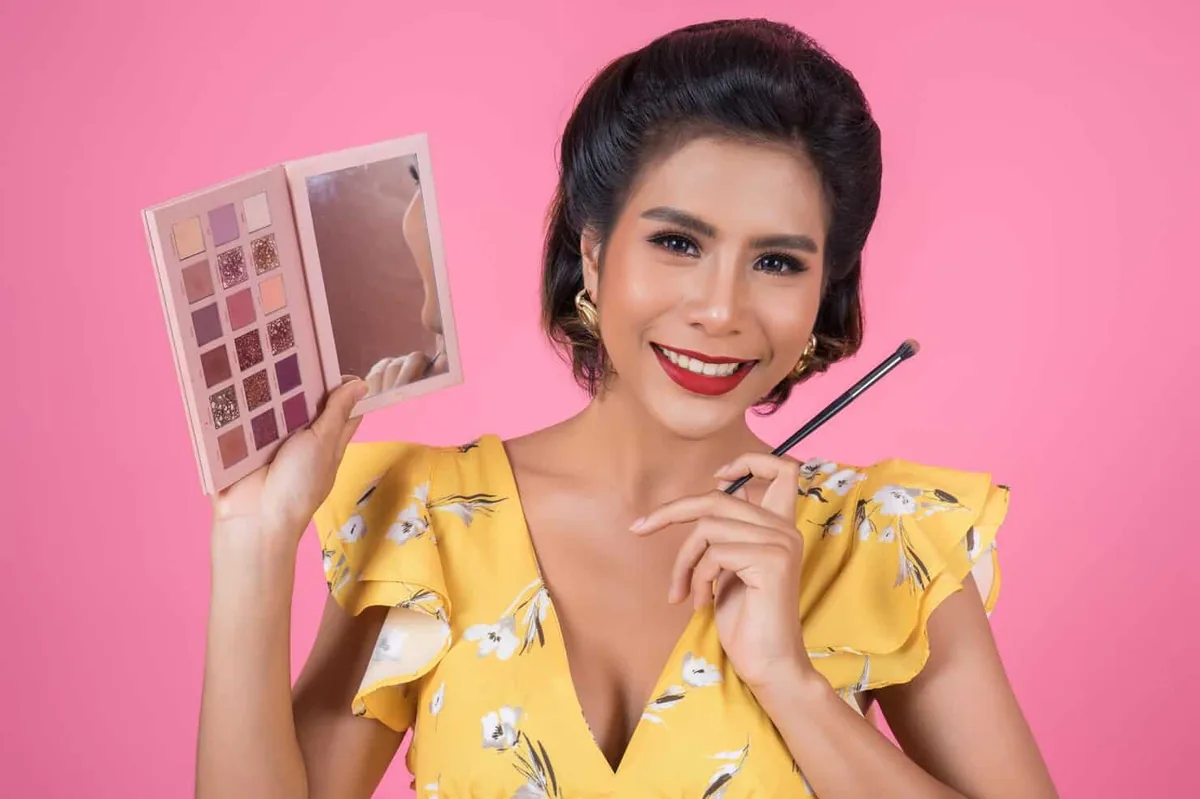 5 Best Techniques for Retro and Vintage Makeup
