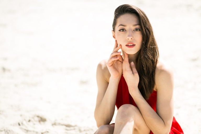 Trusted Waterproof Makeup Routine for Your Next Beach Trip